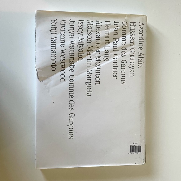 Radical Fashion Photo Collection Comme des Garcons Margiela Yohji Yamamoto - Picture 8 of 8